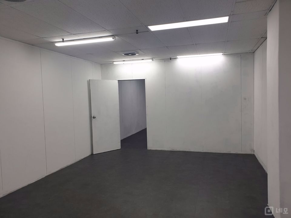 중앙동 월세 부담 적은 소형 사무실 매물의 1번째 사진