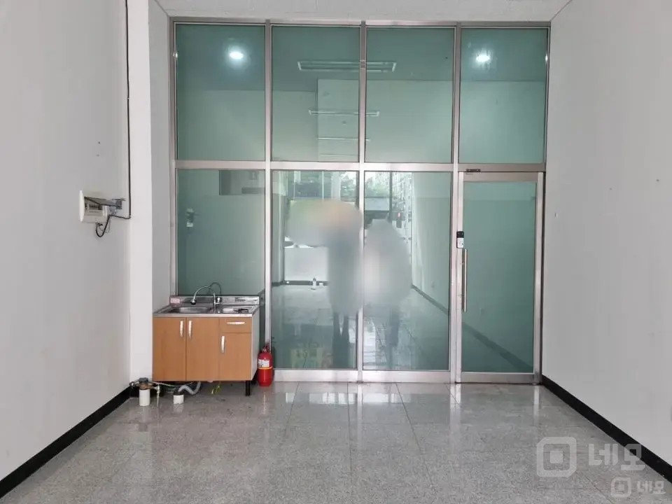 대단지 정문 앞 1층 상가 매물의 4번째 사진