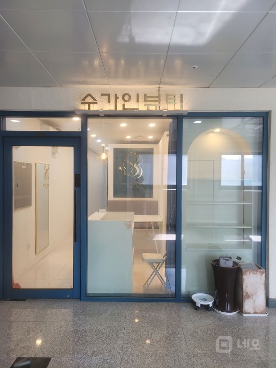 현뷰티샾자리,같은층 주업종은 학원이고 초중고가 학생들 많음. 매물의 1번째 사진