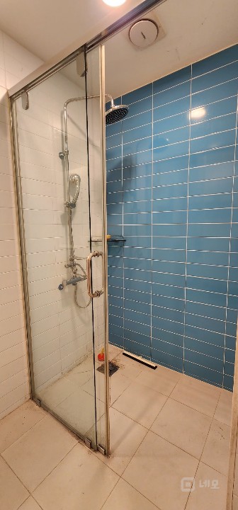 무권리~!! 서교동4M 초고천장 프라이빗 스튜디오 매물의 12번째 사진