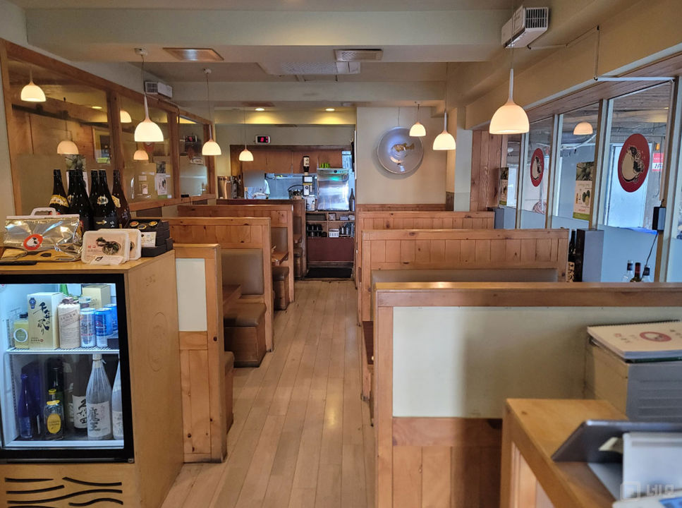 논현동 번화가상권 위치, 시설 완비된 1층 음식점 매물의 1번째 사진