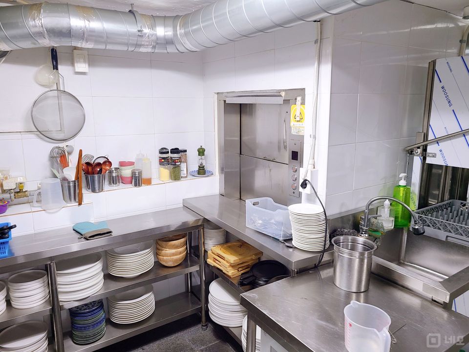 화양동 건물 전체 사용중인 BAR 매물의 17번째 사진