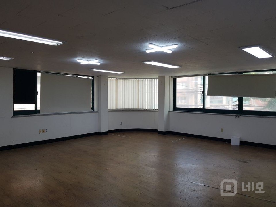 에어컨옵션 내부칸막이 월세저렴 2층 단독사용 법인및 쇼핑몰사무실로 추천 매물의 10번째 사진