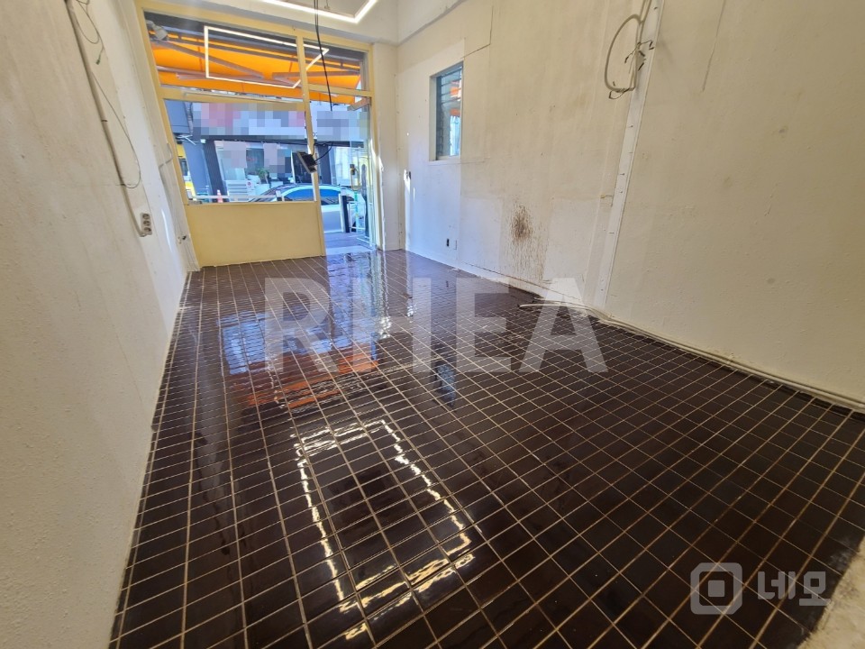 무권리 저희 레아는 실매물과 실사진 실면적을 측정하여 광고합니다. 매물의 4번째 사진