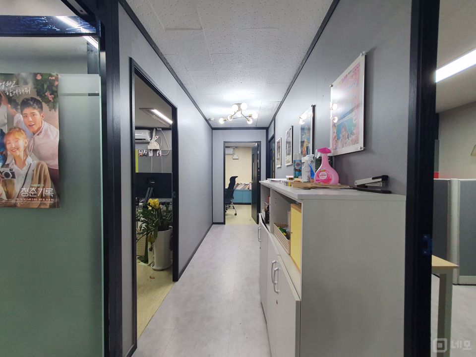 창천동 버스정류장 바로 앞 가시성 좋은 사무실 매물의 4번째 사진