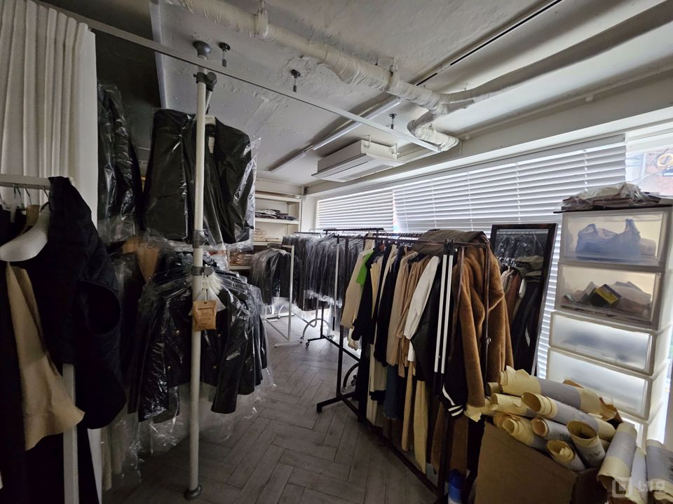 번화가 상권, 가로수길 상권에 위치한 1층 상가 매물의 3번째 사진