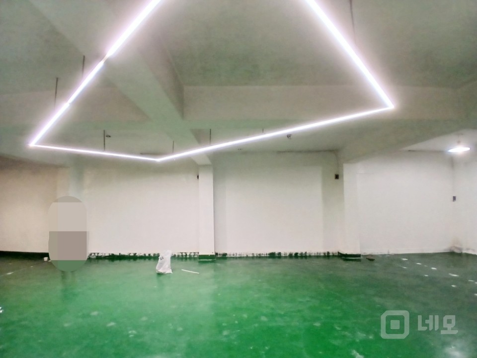 GATE 연희삼거리 인근 대로변 노출 건물 무권리 상가 매물의 7번째 사진