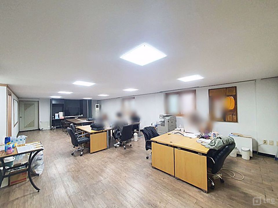 ♣ 합정역 도보5분 36평! 위치좋고 내부깔끔한 가성비 최고사무실!! 매물의 2번째 사진