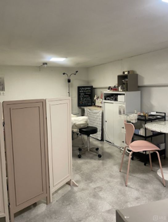 상록구 본오동 위치좋은 1층 미용실 임대 매물의 1번째 사진