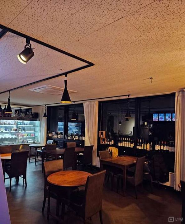 녹번동 시설양도 가능한 와인바 매물의 9번째 사진
