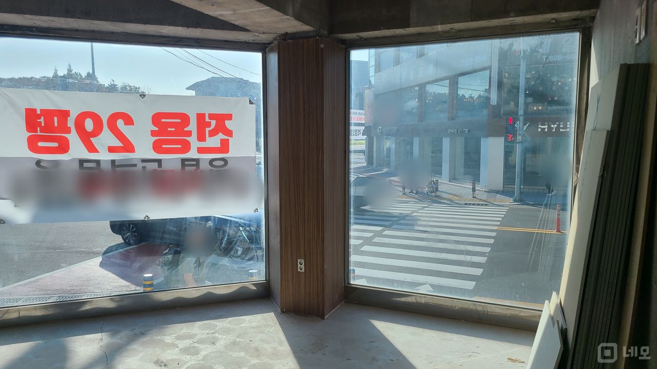 부산 대연동 대로변 코너 가시성 좋은 1층 상가 임대 매물의 3번째 사진