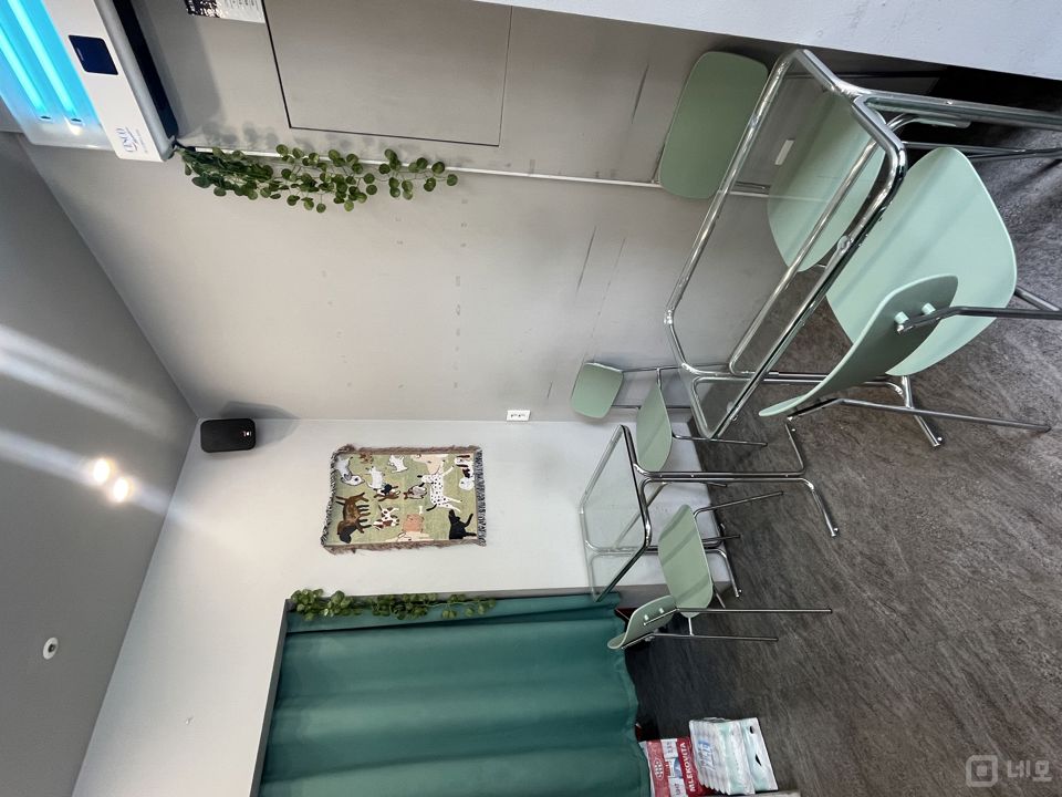 군자역 1번 출구에서 도보 1분 거리에 위치한 1층 상가입니다. 매물의 10번째 사진