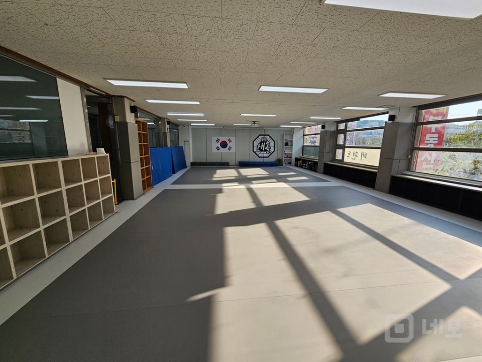 아파트 단지내 상가 임대 매물의 1번째 사진