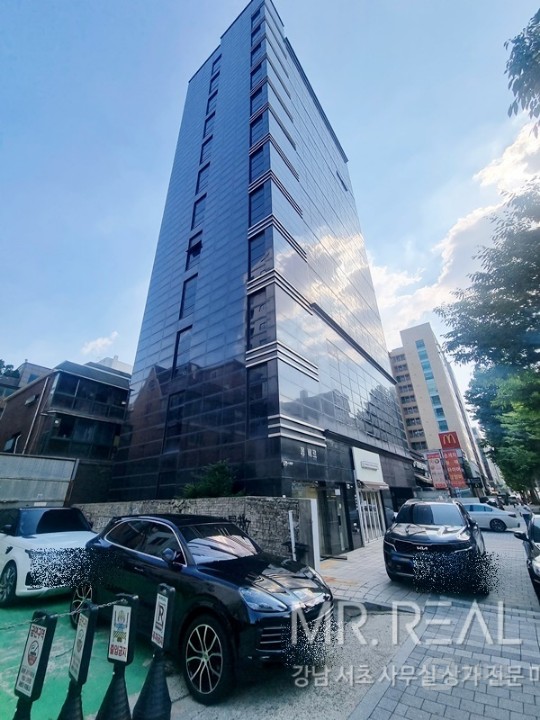 대로변 단독층 1층카페 ACE 홀+룸3 통창 선정릉역3분 매물의 13번째 사진