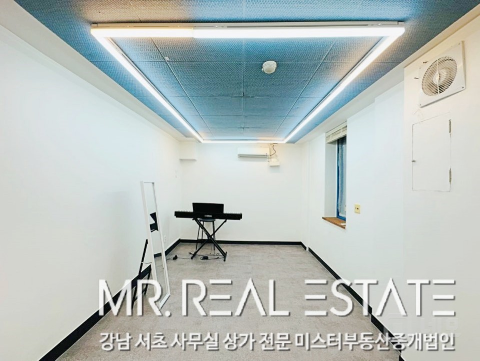 신사역1분.스튜디오강추.룸4.자주식주차.인테리어ACE 매물의 8번째 사진