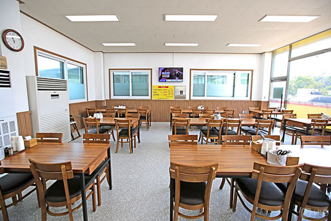 시설집기포함, 인테리어 완비된 통삼리 음식점 매물의 1번째 사진