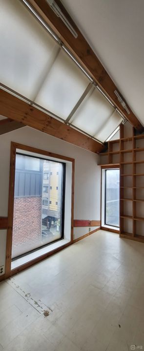 홍대입구역 도보5분 3,4층 복층/전용31평  무권리 상가/사무실 매물의 18번째 사진