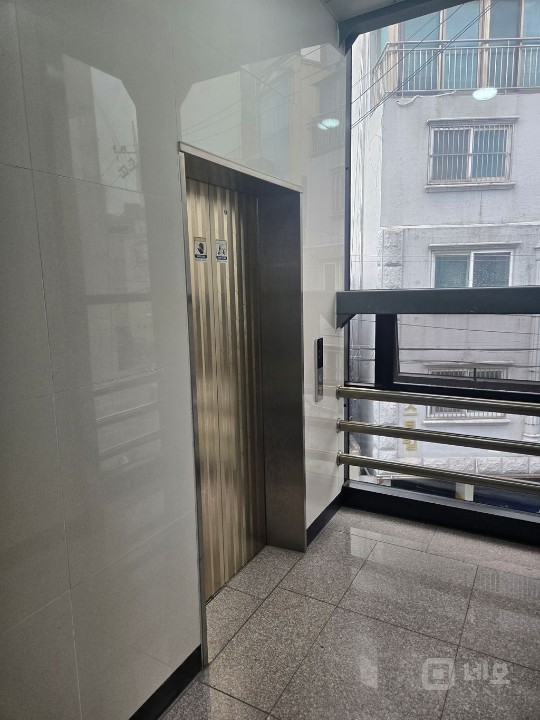 화물용 승강기 및 주차편리한 2층 전체 공실  매물의 7번째 사진