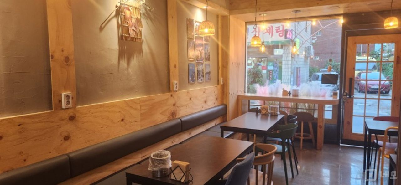 주택가 상권에 위치한 신월동 1층 상가 임대 매물의 1번째 사진