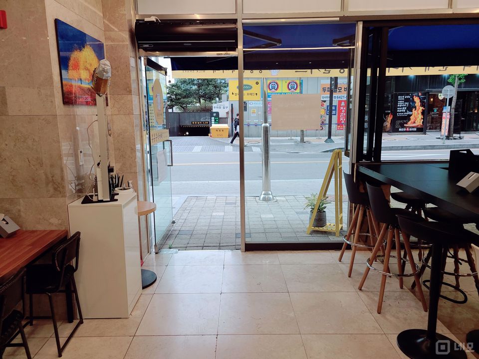 마곡동 번화가에 위치한 종합분식집 매물의 2번째 사진