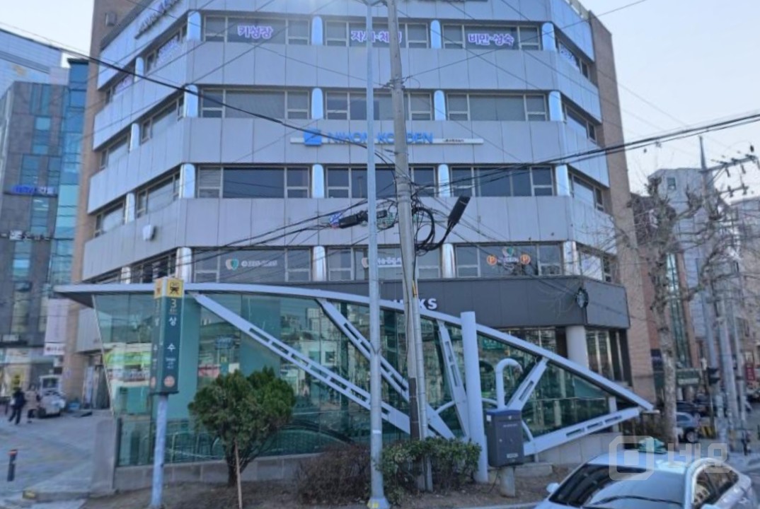 🏢✨ 상수역 인근, 240㎡ 이상 넓은 사무실 임대! 🚇 매물의 1번째 사진