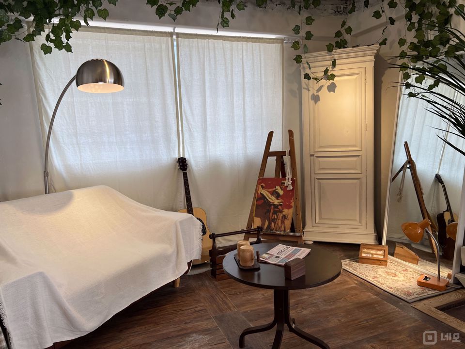 엔틱한 인테리어 완비된 남가좌동 셀프 스튜디오 매물의 2번째 사진