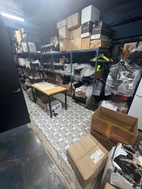 홍대 메인거리 이면 주택형 통임대 상가 테라스 단독사용 매물의 9번째 사진