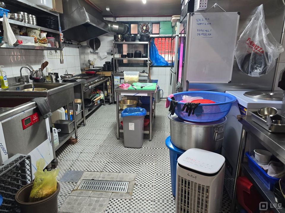현재 제육.김치찌개. 삼겹살집 운영중 매물의 5번째 사진