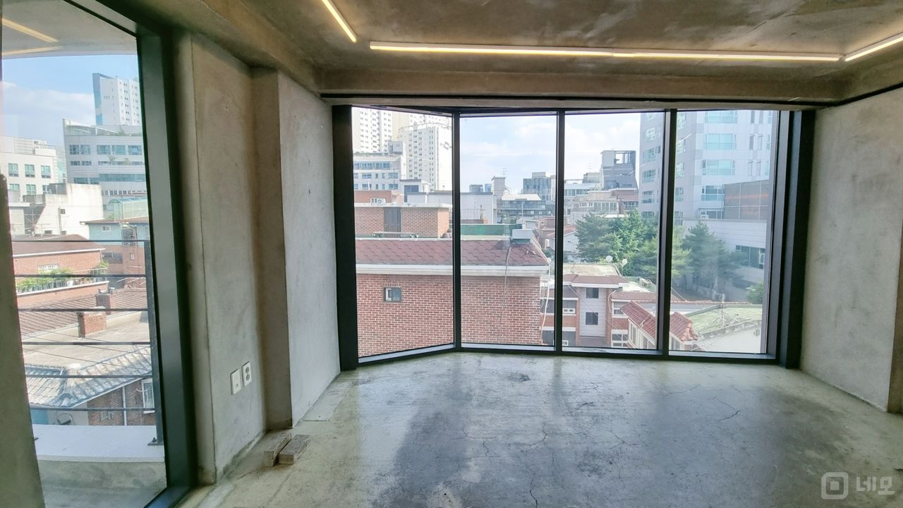 채광 우수한 남서향 5층 사무실 매물의 8번째 사진