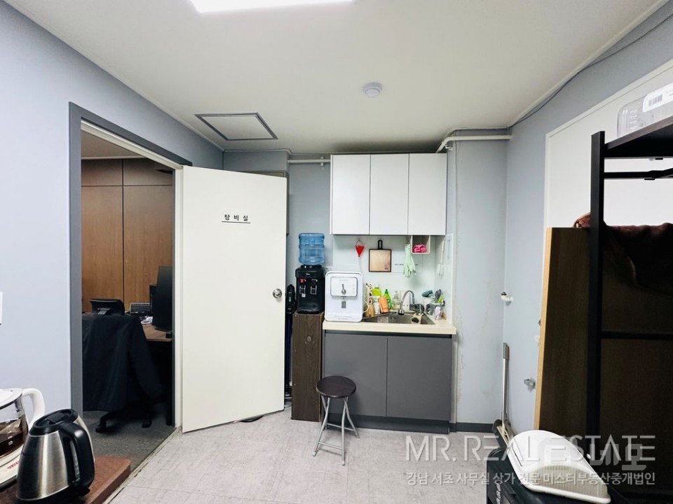 실사진 도산공원 인근 A급인테리어 자주식주차 인근발렛가능 매물의 12번째 사진
