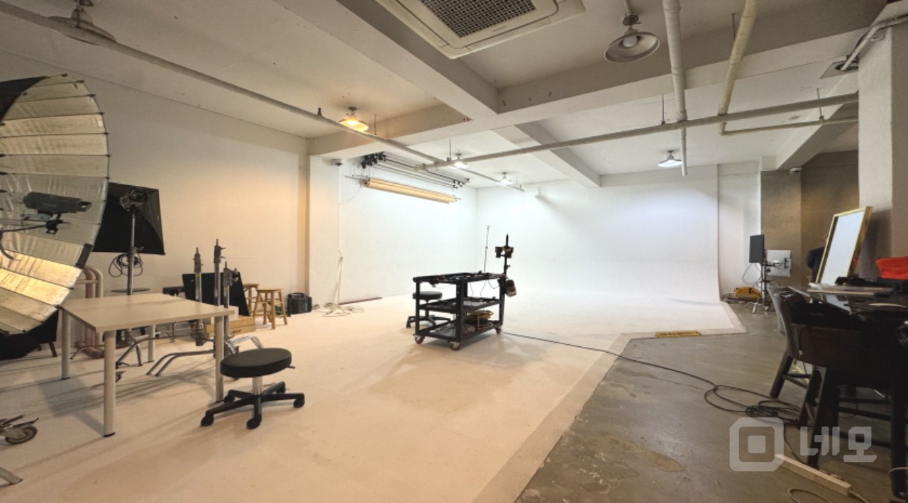 선정릉역 도보3분이내 위치한 가성비 좋은 지하 스튜디오 매물!! 매물의 3번째 사진