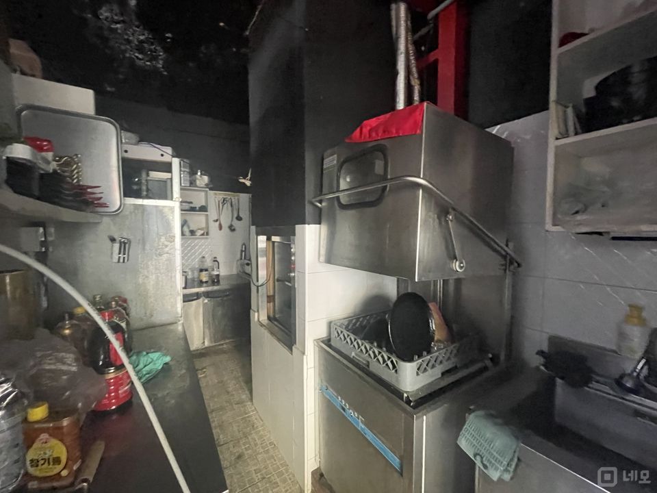 이태원 메인거리 인근 골목에 위치한 2층 바 매장 매물의 5번째 사진