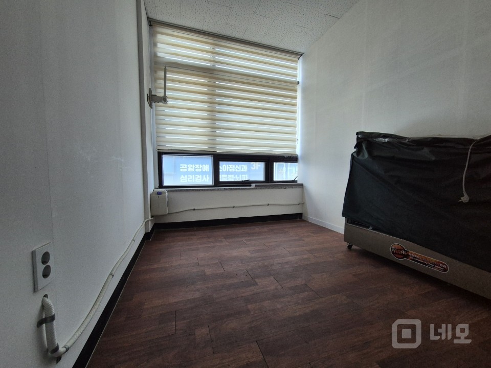 전용면적 51p. 상업지구 유동인구 많은 상가입니다. 자주식주차. 매물의 6번째 사진