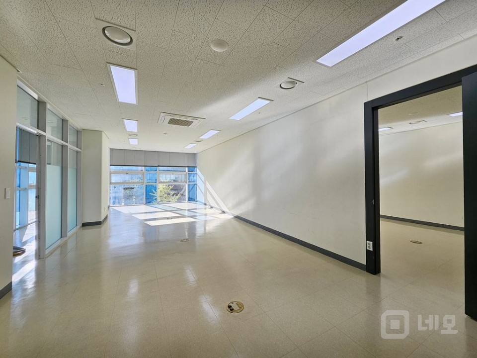 실28평 호실 간 공간분리, 저렴한 임대료, 즉시입주 매물의 3번째 사진
