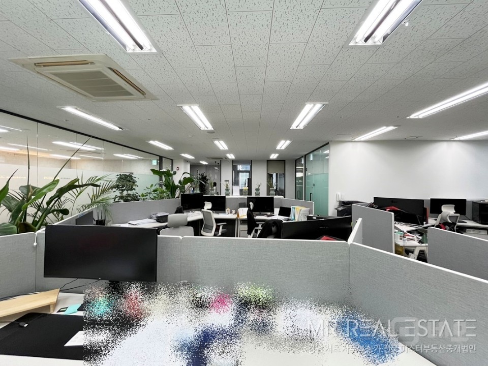 언주역1분 주차2대 완벽인테리어 대로변 단독층 통창 ACE 매물의 8번째 사진