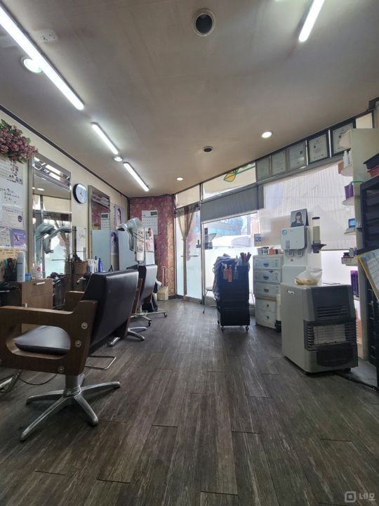 세류역 5분/1층 미용실/월세 40/장비 포함/단골 확보 매물의 1번째 사진