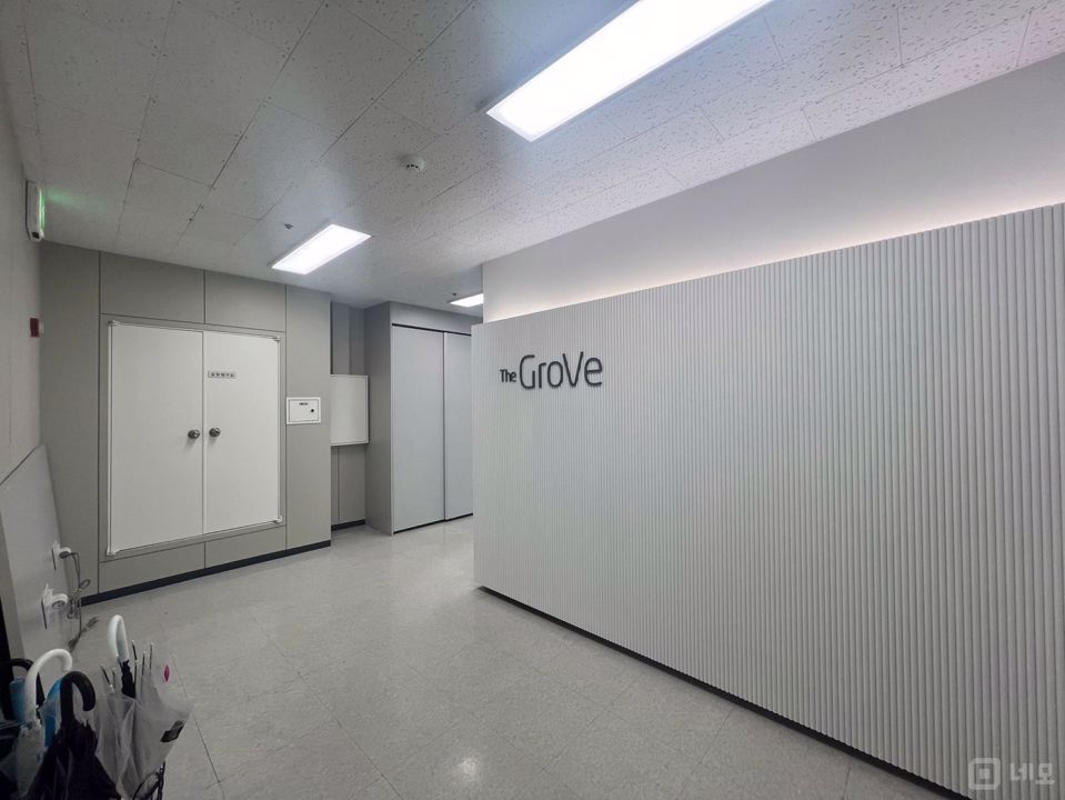 서초구 잠원동 위치좋은 대로변 고층 사무실 매물의 10번째 사진