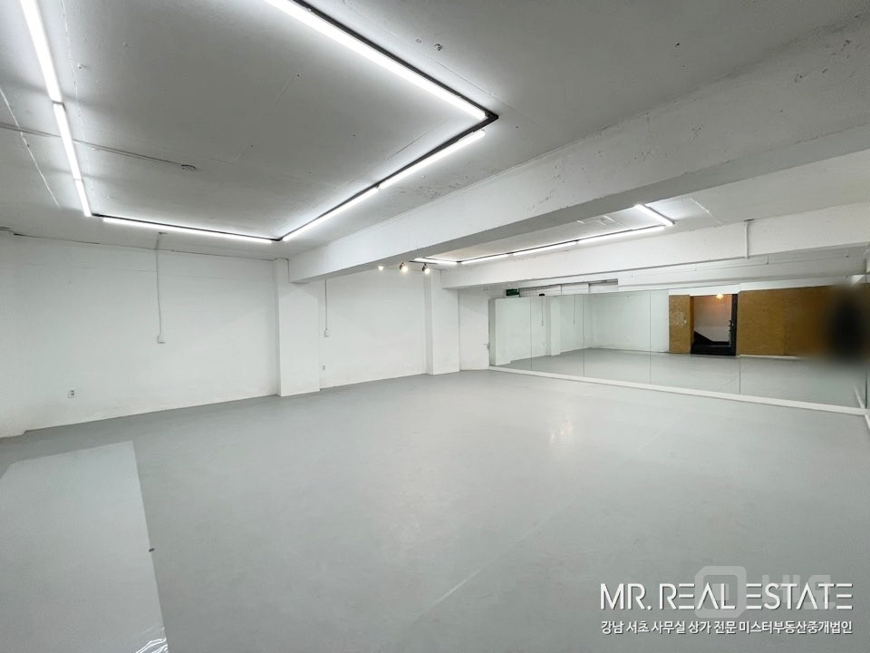사진有 선정릉역 인근 리모델링O 무권리 안무연습실 매물의 3번째 사진