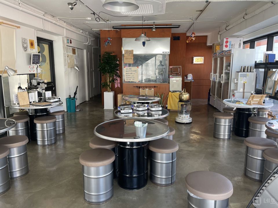 합정역 도보8분 세련된 매장의 고깃집 매물의 1번째 사진