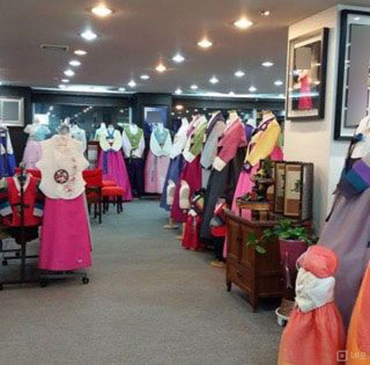 덕이동 도로변 위치, 인테리어 완비된 2층 한복대여샵 임대 매물의 5번째 사진
