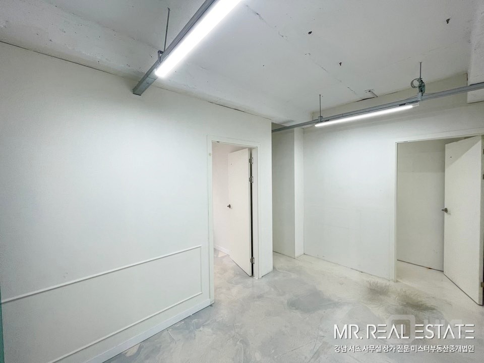 학동역.도보3분.깔끔한화이트톤.사무실 매물의 8번째 사진