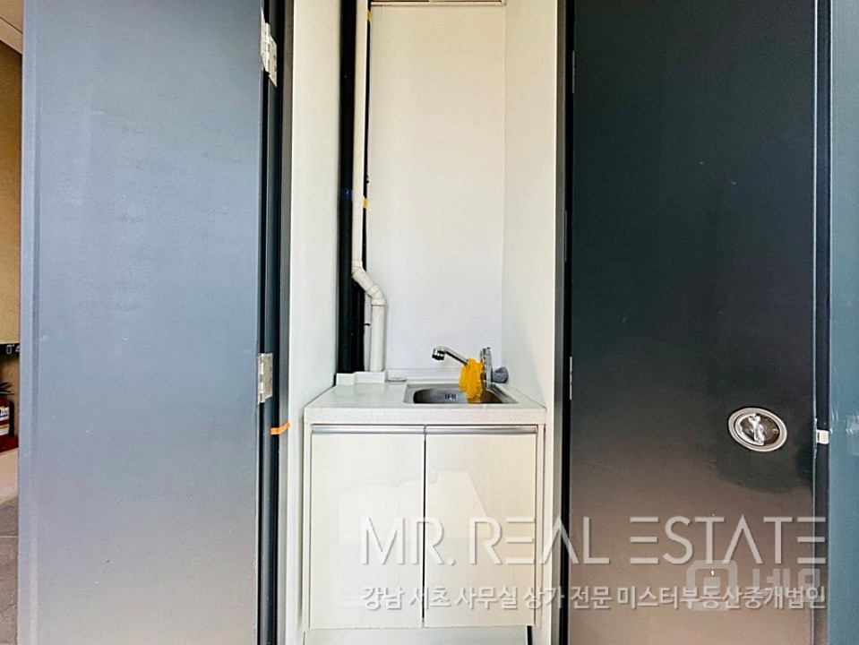 초역세권, S급건물외관, 인근공원, 넓은평수, 무료주차12대 매물의 18번째 사진