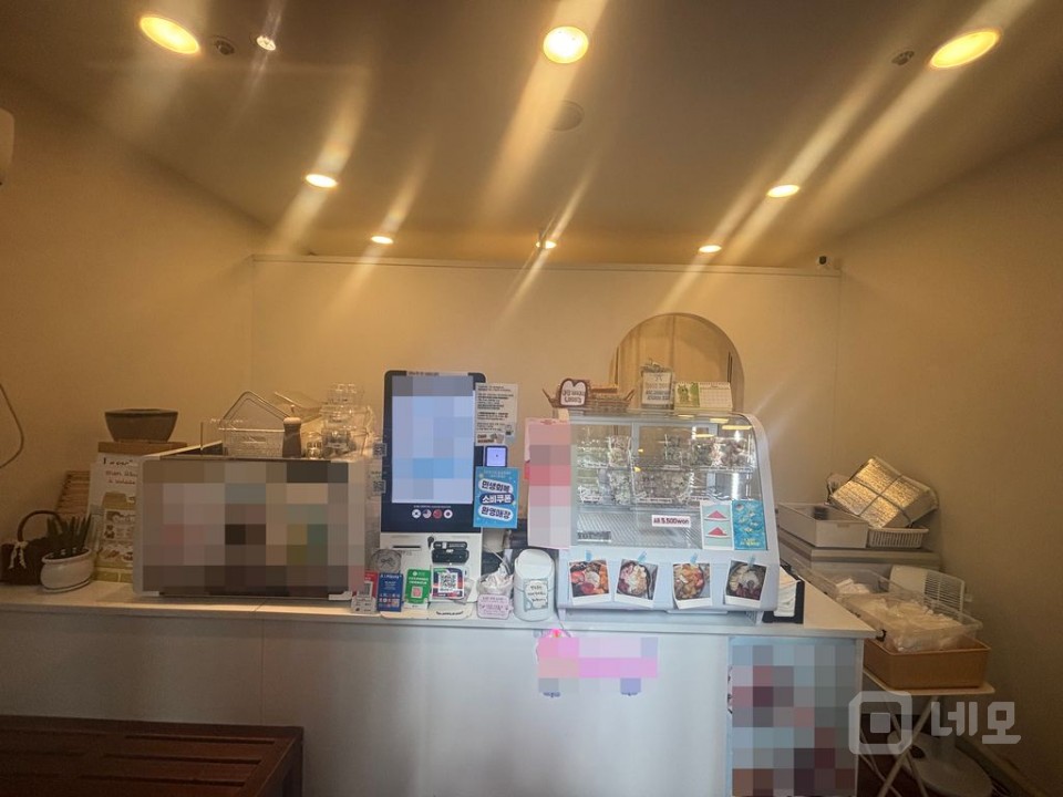 홍대 최고의 상권 버스킹거리 홍대정문 노출도 높은 상가 매물의 4번째 사진