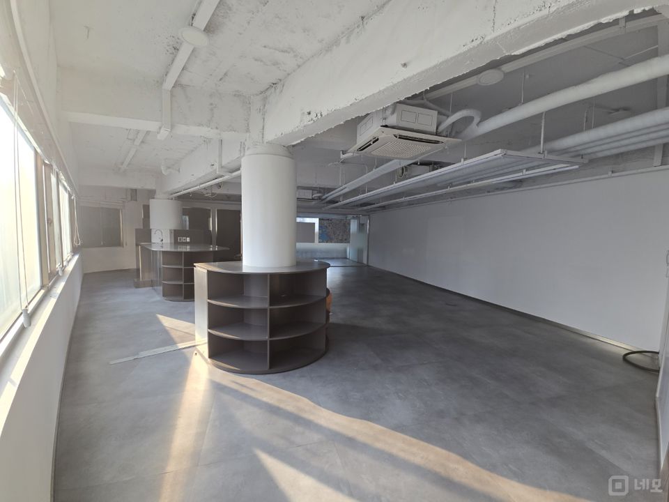압구정로데오역 접근성 좋은 청담동 6층 공실 매물의 4번째 사진