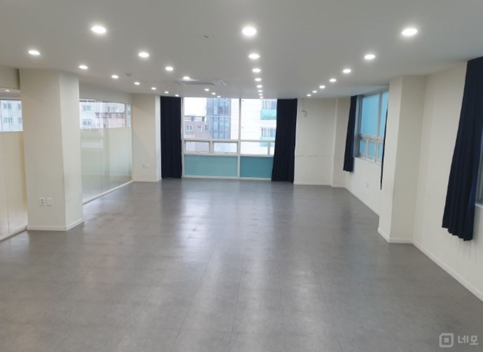 부평구 부평동 위치좋은 대로변 3층 사무실 매물의 1번째 사진