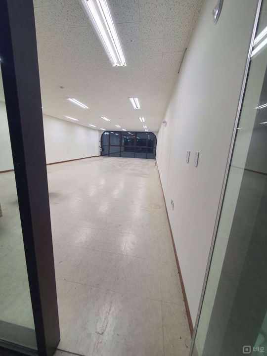 반곡동 접근성 좋고 내부 깔끔한 상가, 사무실 매물의 4번째 사진