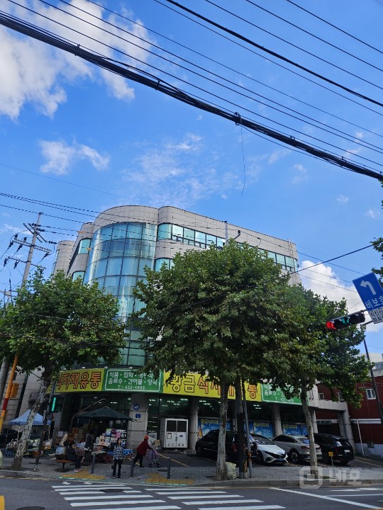 중랑구 코너 대형 상가 임대 매물의 4번째 사진