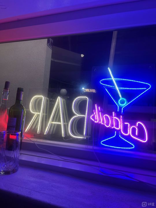 유동 인구 많은, 연남동 미로길 반지하 바 매물의 18번째 사진