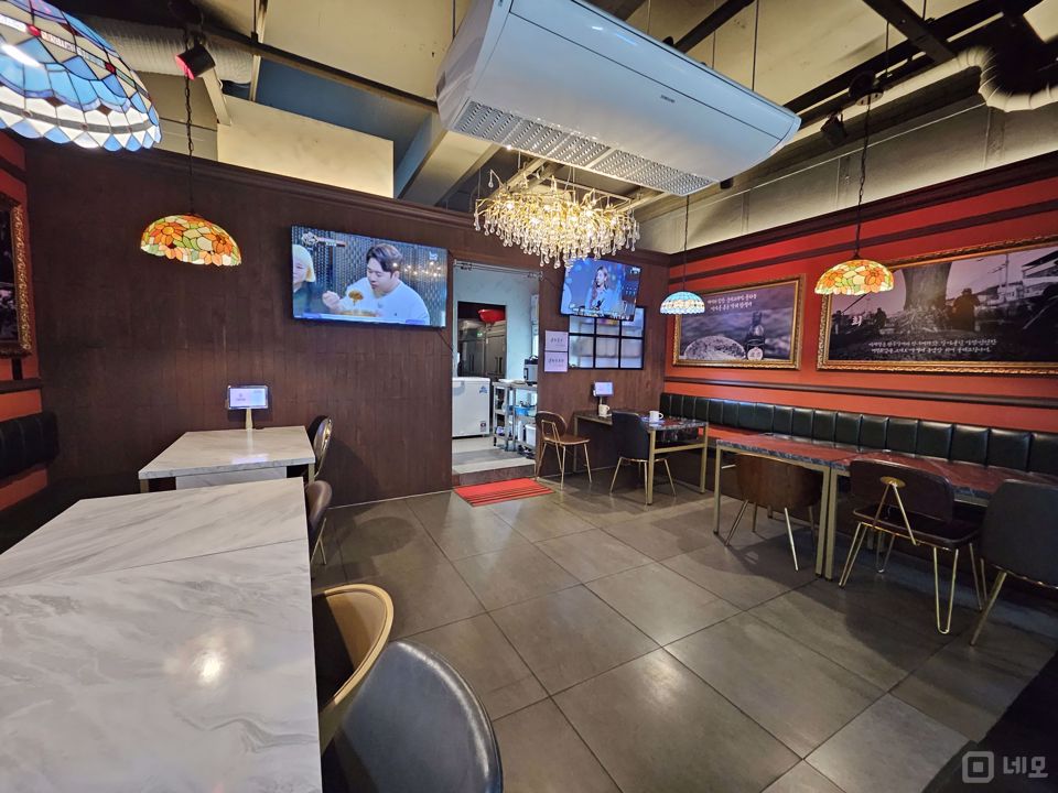 번화가 상권, 압구정 로데오거리 상권 1층 음식점 매물의 3번째 사진