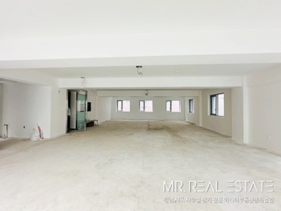 신축컨디션, 리모델링건물, 층당 면적 좋음, 역에서 매우 가까움 매물의 10번째 사진